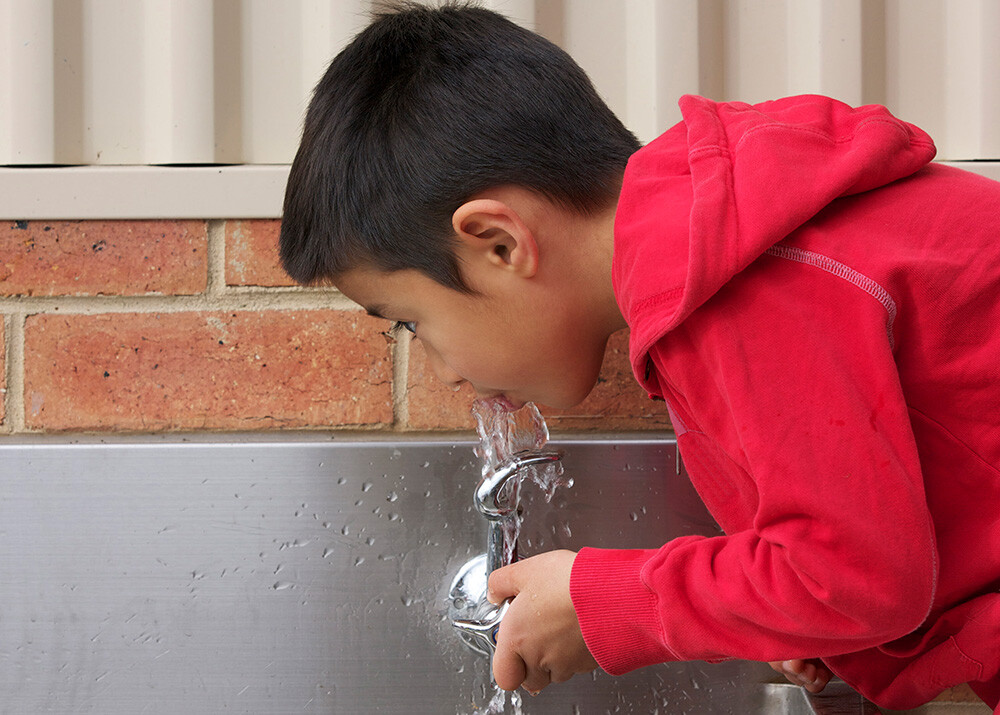img_03-watts-backflow-kid-at-drinking-fountain